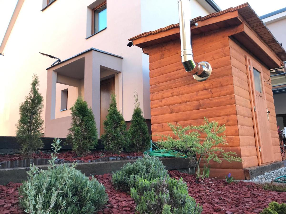 Apartman Emka 2 ลิฟตอฟสกีมิคูลาช ภายนอก รูปภาพ